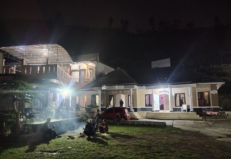 Villa Mawar Indah Guci Tegal