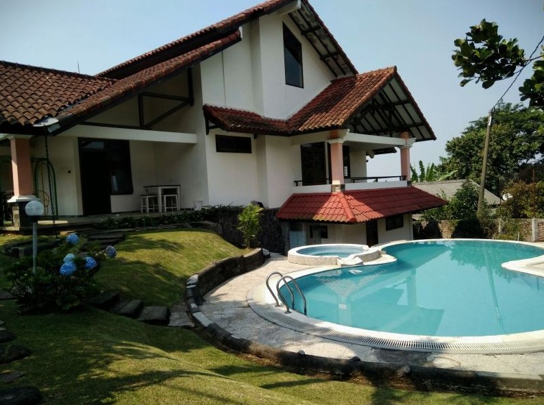 Villa Pilar Jene Trawas
