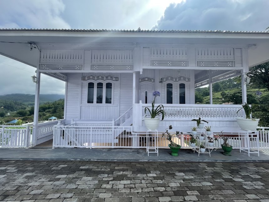 Villa Putih Malino