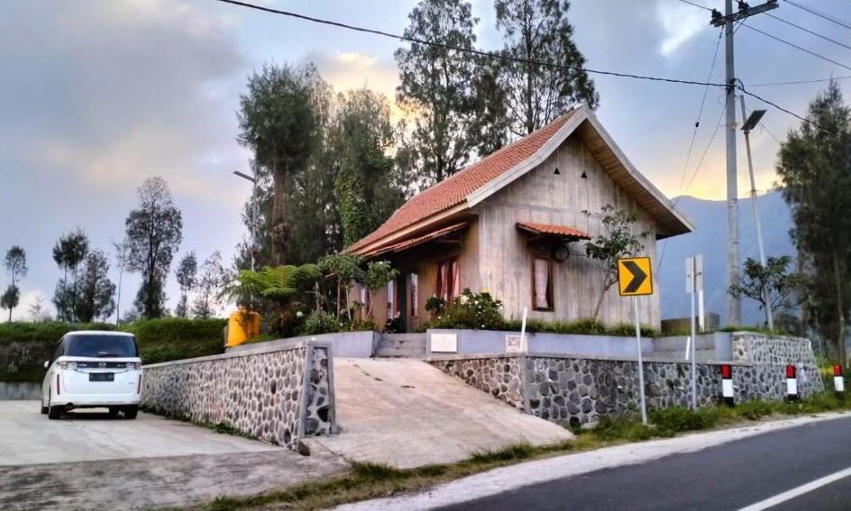 Villa Seruni Point 2 Bromo