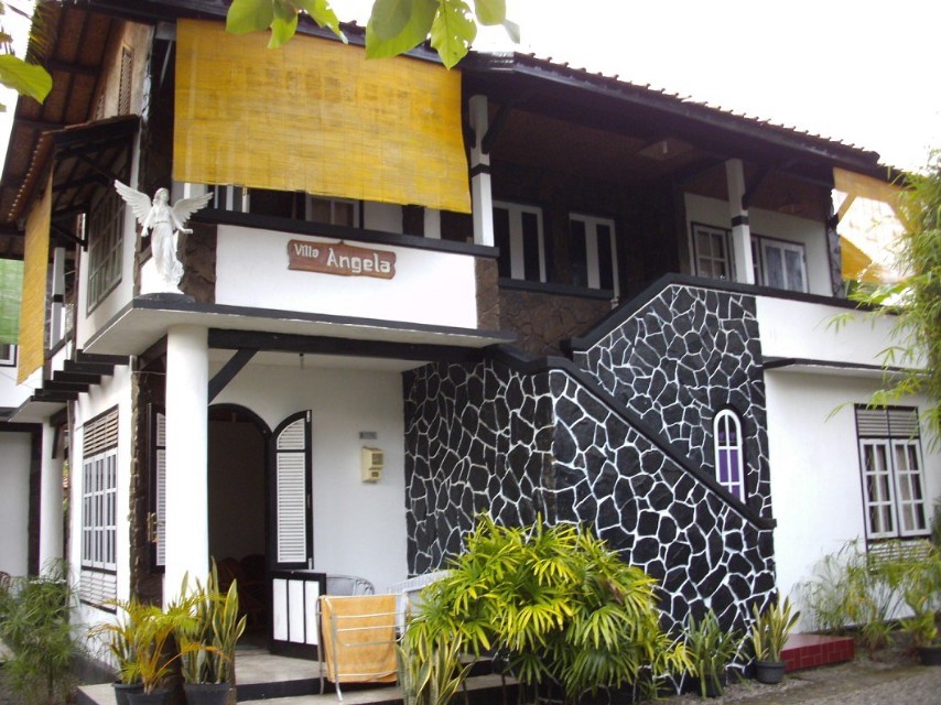 villa angela pangandaran Murah